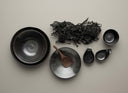 <h3>Serving bowls  with<br/><em>sophisticated</em> forms</h3>